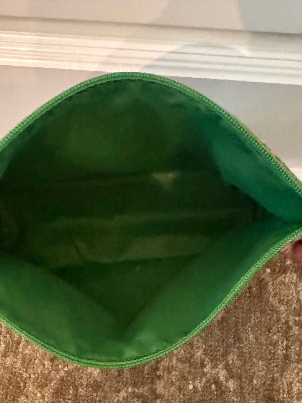 Clinique x Marimekko Green Floral Cosmetic Bag and Card Holder - Picture 6 of 13